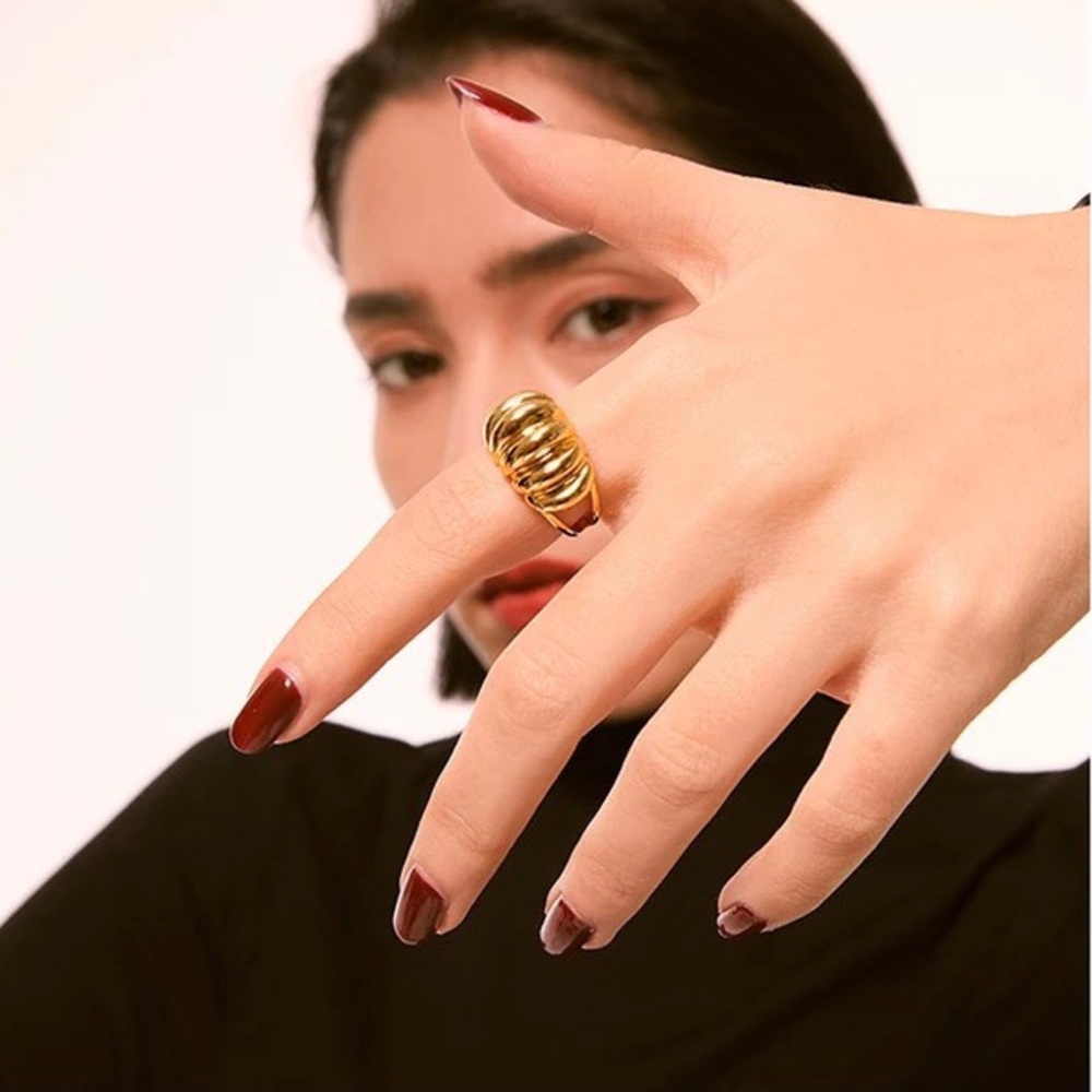 18K gold plated croissant ring - Picture 1 of 8